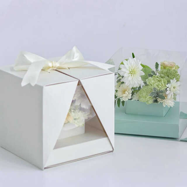 Hộp cắm hoa xách tay mở cửa sổ