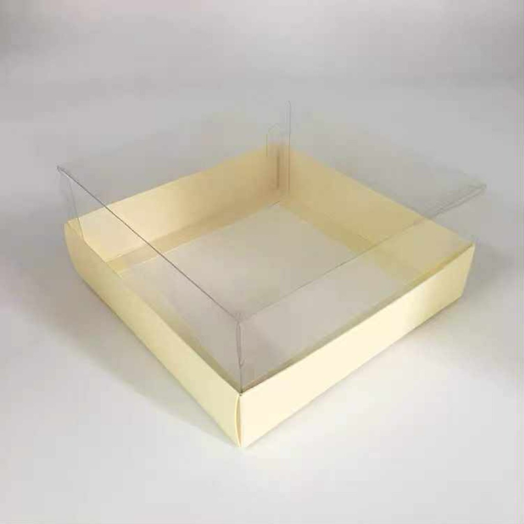 Hộp nắp mica đựng bánh kem