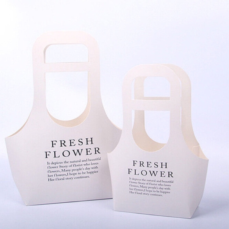 Túi xách giấy cắm hoa tặng 8/3 chữ fresh