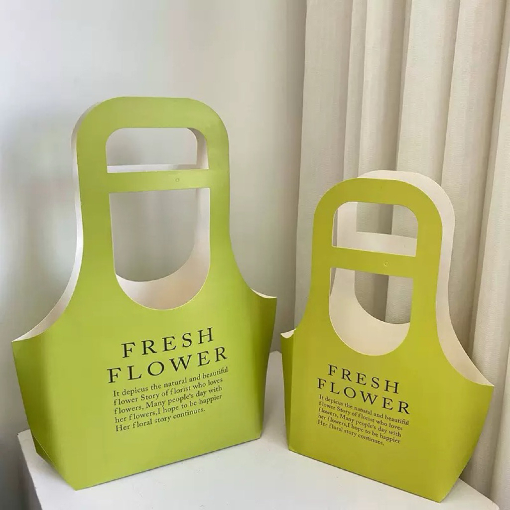 Túi xách giấy cắm hoa tặng 8/3 chữ fresh